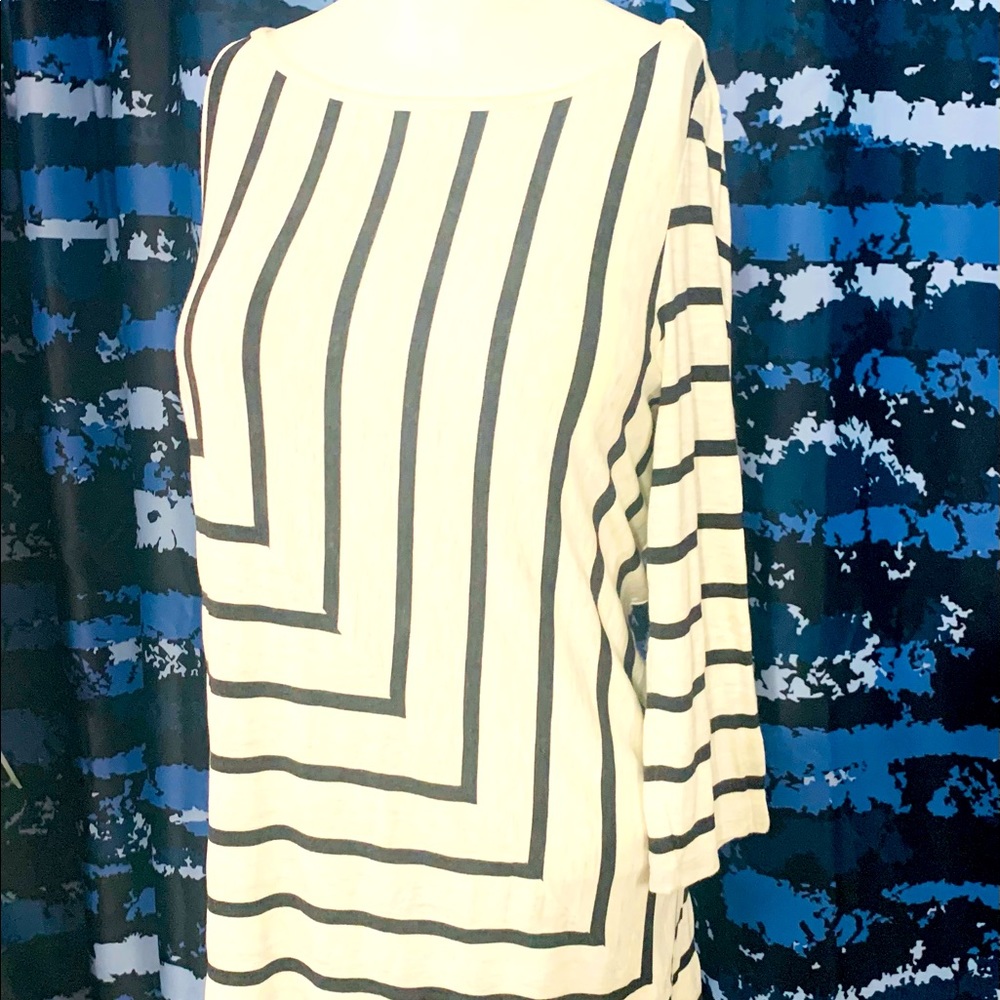 Oh So Comfortable Tunic Top That’s Flattering and Very Soft And Cozy!